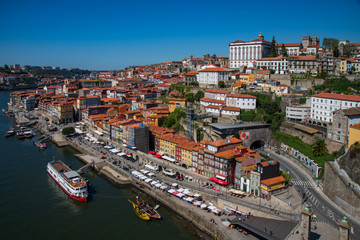 Fototapeta na wymiar downtown in Porto Portugal