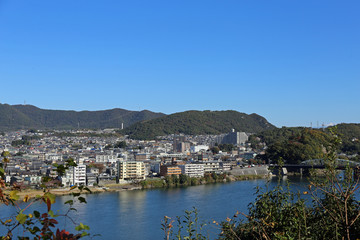 Fototapeta na wymiar 秋の犬山城からの風景