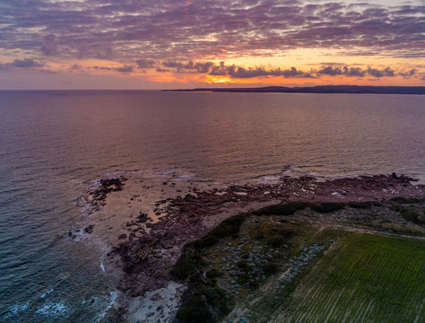 calasetta anafi couch&eacute; de soleil