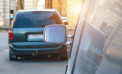 Obraz na płótnie Canvas side mirror at the car
