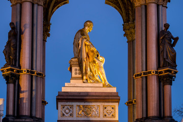 Fototapeta na wymiar UK, england, London, Albert Memorial dusk