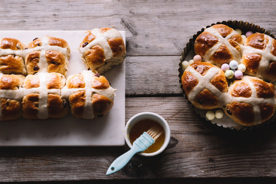 .Hot Cross Buns