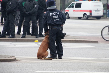 Diensthundeführer der Polizei Hamburg