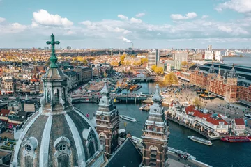 Foto op Plexiglas Prachtig uitzicht op de kathedraal van Amsterdam. Geweldige architectuur. © ingusk