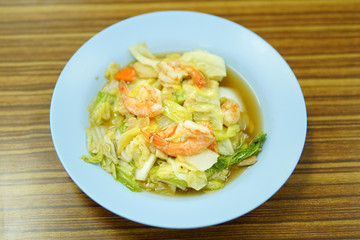 stir-fry vegetables and shrimp