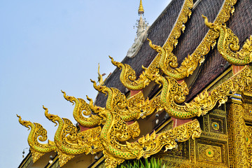 Fototapeta na wymiar White Naga statue in front of the Thai temple