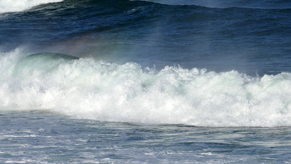 波　オフショア　スプレー　虹