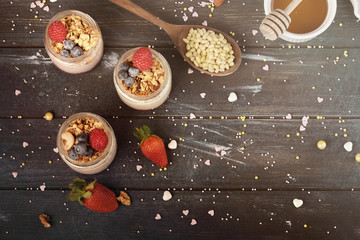 Series about granola, berry and greek yogurt suitable for a healthy breakfast, snack or dessert.