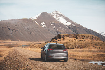 Fototapeta na wymiar driving through Iceland
