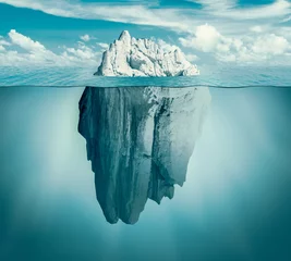 Foto auf Acrylglas Eisberg im Ozean. Verstecktes Bedrohungs- oder Gefahrenkonzept. Zentrale Komposition. Grün getönt. © Andrey Kuzmin
