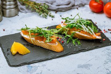 Bruschetta with salmon and cheese