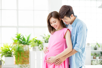 pregnant woman with husband