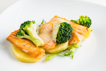 roasted salmon with vegetables