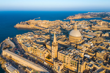 Naklejka premium Valletta city - capital of Malta. Sunset, summer. Aerial view
