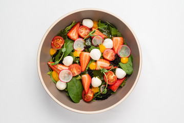 salad with strawberries and mozzarella