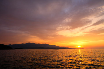 Obraz premium beautiful sunset over the Ionian Sea near the coast of Greece