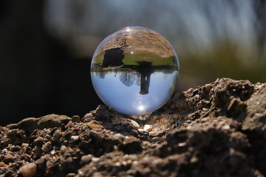 blick durch die glaskugel