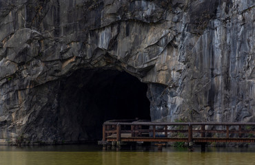 Tunel de Granito na Pedreira Parque Tangua