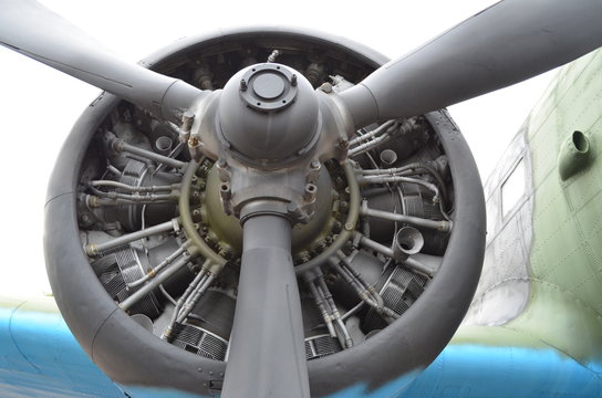 Motor de avión © FliaMont