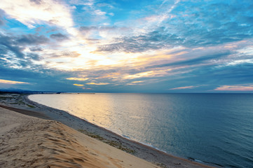夕暮れの鳥取砂丘
