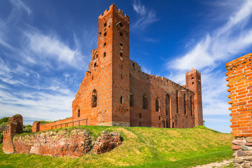 Naklejka premium Ruins of medieval brick castle in Rydzyn Chelminski, Poland