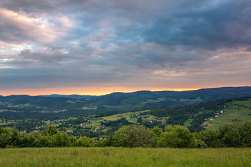 Fototapeta na wymiar View from Ochodzita peak in Beskid Slaski, Koniakow, Poland