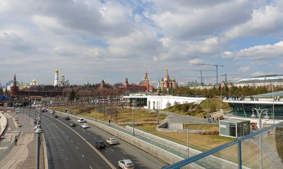 Fototapeta na wymiar Panoramic view from the soaring bridge to the Chargier Park, Kremlin, embankment