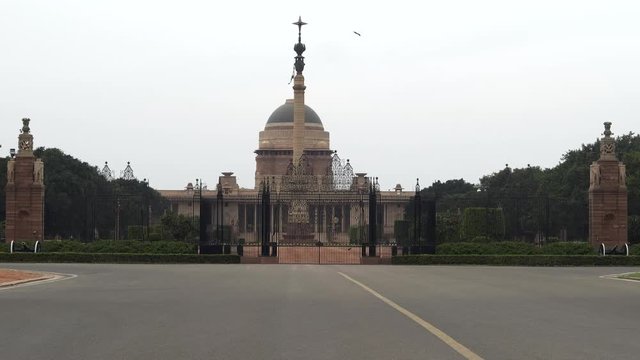 zoom in on an entrance to the indian president's house in new delhi