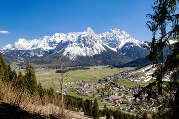 Lermoos und die Mieminger Berge