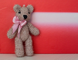 Knitted decorative bears from threads
