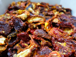 red organic dried chili peppers