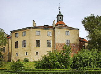 Fototapeta na wymiar Dohna Palace in Morag. Poland 
