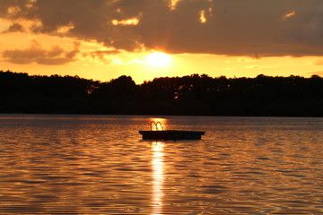 Abenddämmerung am See