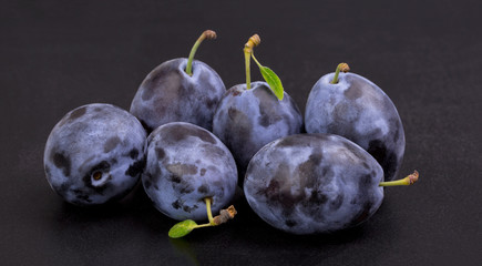 A bunch of ripe plums