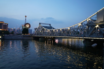 bridge in budapest