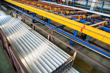 Mechanical equipment and finished products in workshop of aluminium alloy products factory