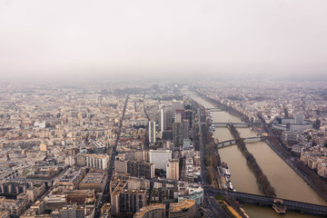 Fototapeta na wymiar Paris seen from the eiffel tower