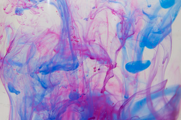 краска акварель в воде