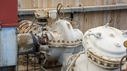 Sewage treatment equipment, filtration system