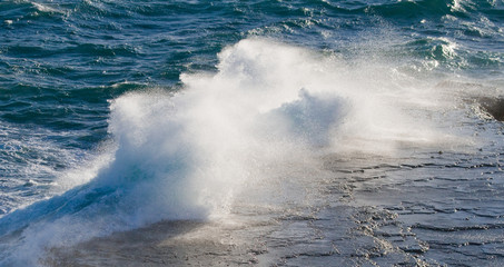 Naklejka premium The coastline on the Peninsula Valdes. Waves crashing against the rocks. Argentina. South America