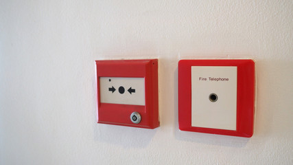 The NOTIFIER called Resettable Manual Call Point and Fire alarm and telephone equipment use warning when on fire for emergency evacuation.