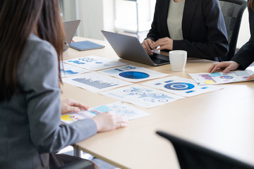 ビジネス　会議