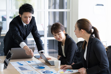 ビジネス　会議