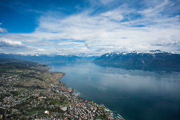 Vue aérienne du Haut Lac Léman et du Lavaux