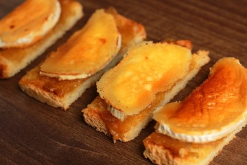 Tostas queso de cabra