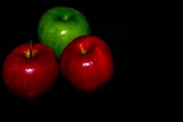 fresh apples on black backgroundgreen and red Apple on a black background Wallpapers, healthy food