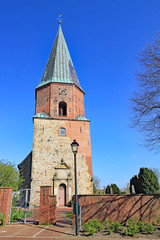 Obraz premium Dorum: St.-Urbanus-Kirche (um 1200, Niedersachsen)