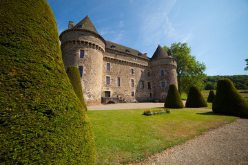 Fototapeta na wymiar Francia, la regione del Auvergne. Il castello d' Auzers.