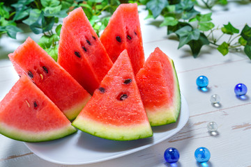 新鮮で美味しそうなスイカ