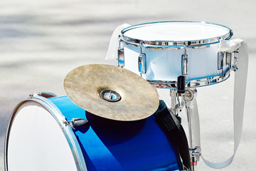 Close-up of the bass drum and snare drum